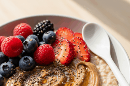Oatmeal with Almond Butter & Berries