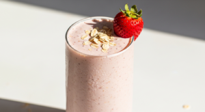 Creamy Strawberry Oatmeal Shake