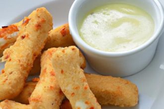 Crunchy Keto Mozzarella Sticks: Low-Carb Delight Explained