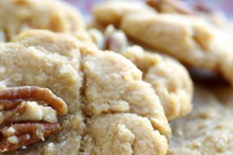Irresistible Maple Pecan Cookies with Luscious Brown Butter